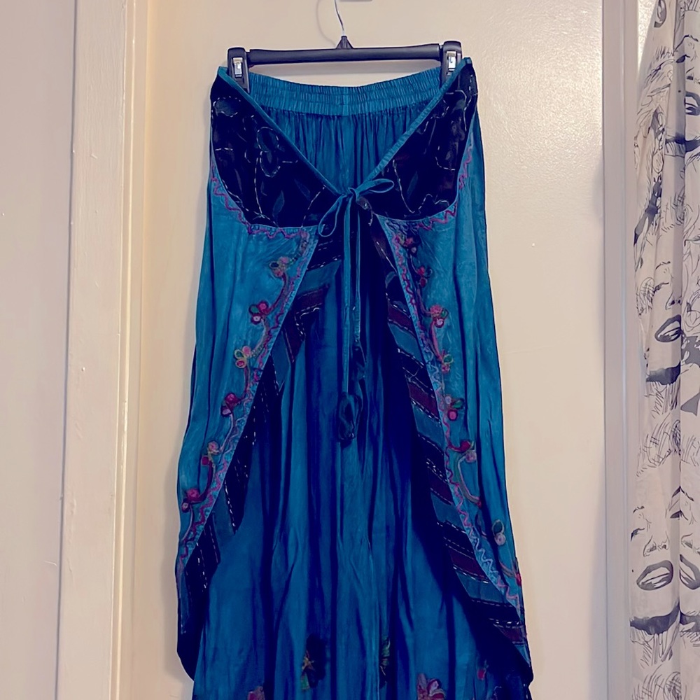 Embroidered Hippie Pants!
